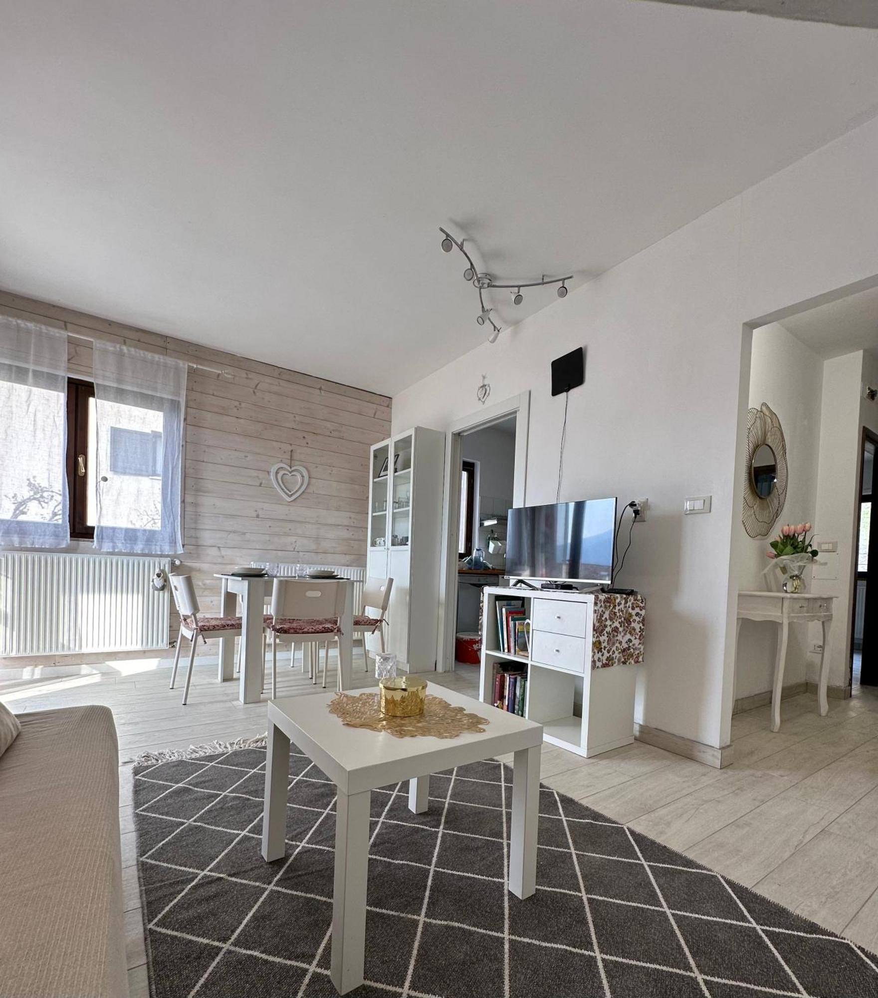 Lake Apartment Ischia White Tenna Екстер'єр фото