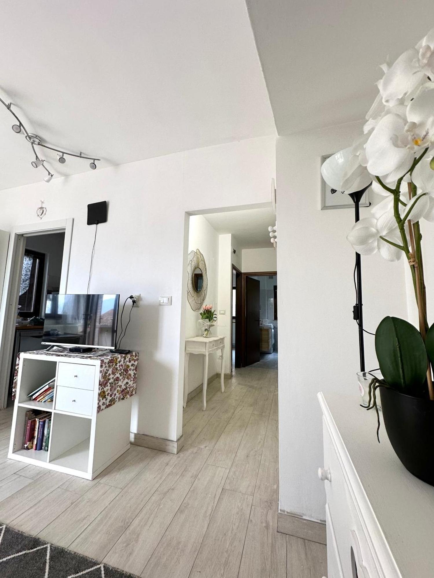 Lake Apartment Ischia White Tenna Екстер'єр фото